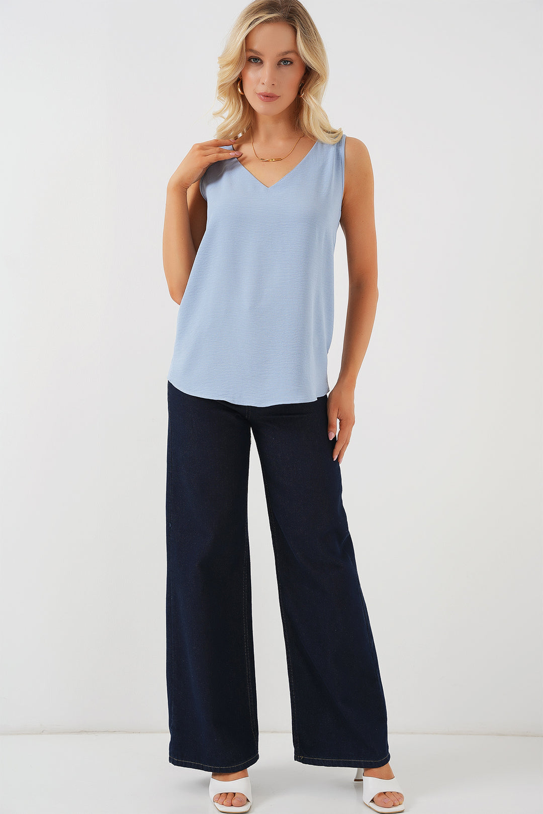 BGD Women V Neck Sleeveless Blouse 950 - Blue - Castellón de la Plana