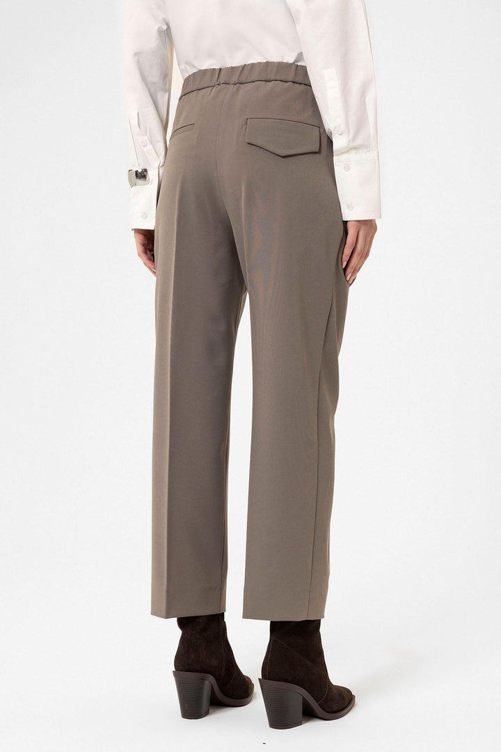 ANT Antioch Mink Women's High Waist Straight Fit Short Pants - La Spezia