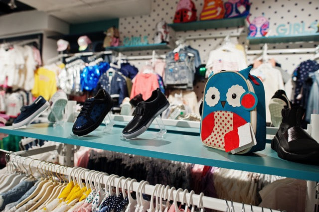 Creating Themed Displays for Kids' Stores