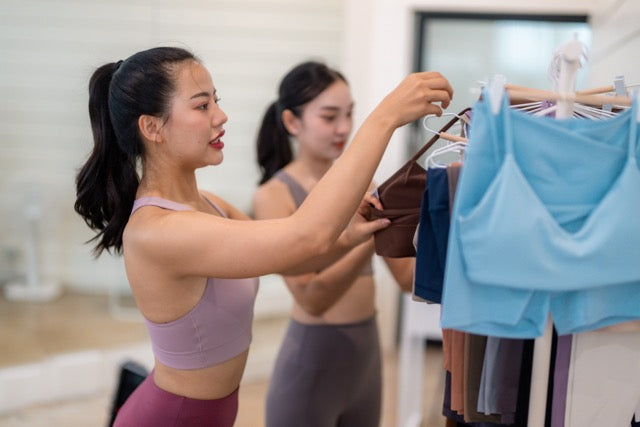 How to Arrange Bulk Women's Activewear for High Sales
