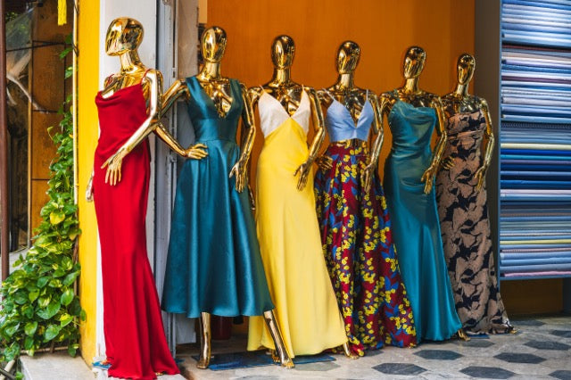 Tips for Highlighting Bulk Evening Wear for Women
