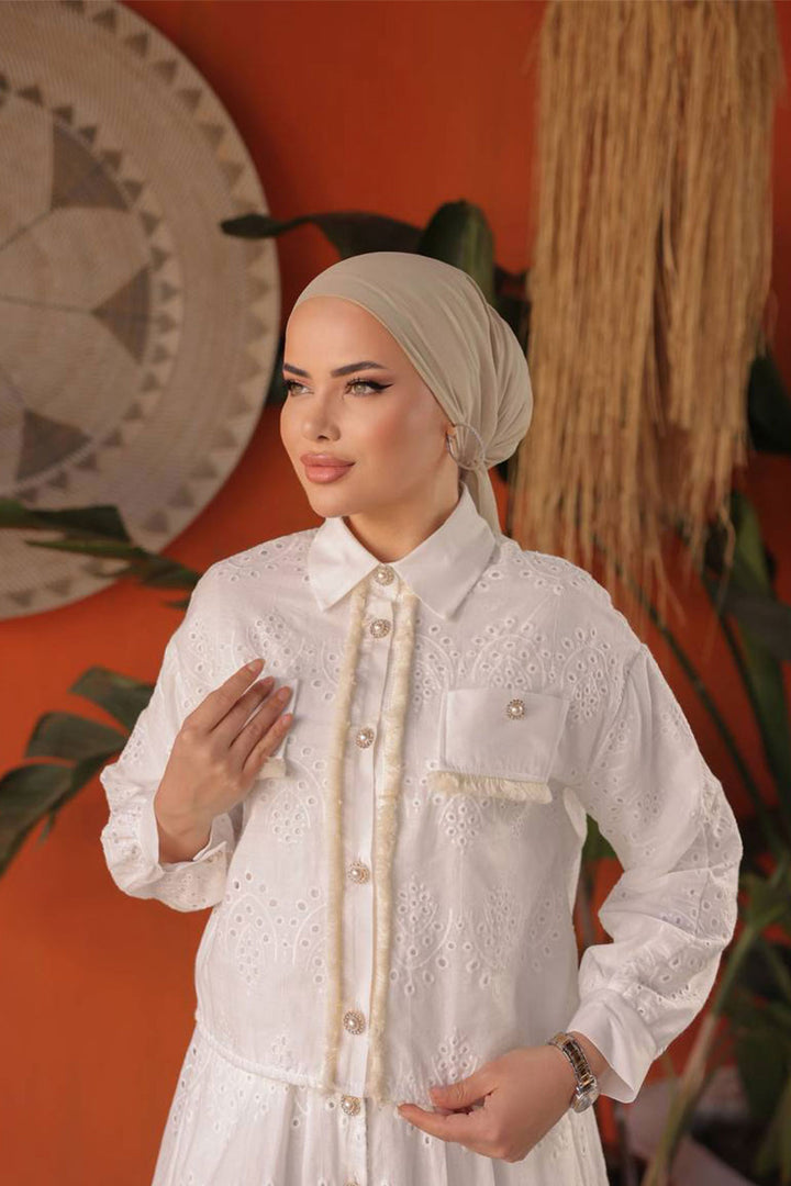 طقم BNG نسائي مكون من قطعتين مزين باللؤلؤ ومزين بأزرار باللون الأبيض - كليرمون