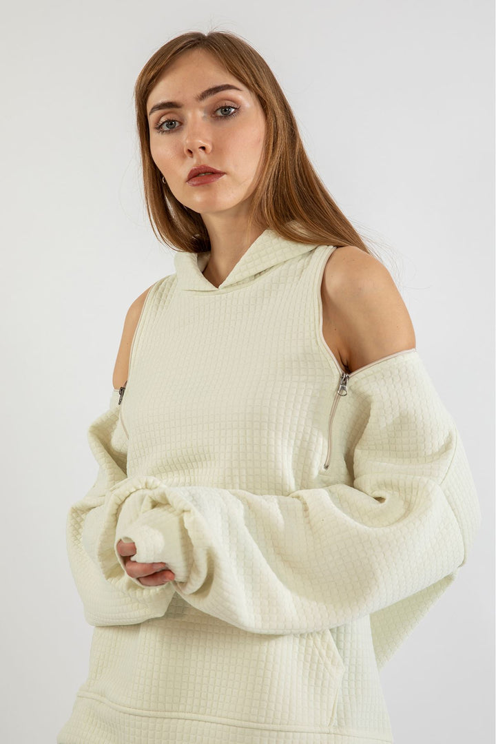 KKT Quilted Fabric Hooded Hip Height Oversize Zip Detailed Women Sweatshirt - Ecru - Burgos