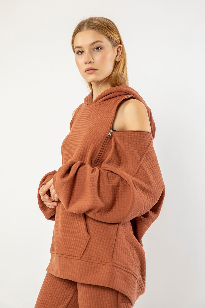 KKT Quilted Fabric Hooded Hip Height Oversize Zip Detailed Women Sweatshirt - Brick  - Castrop-Rauxel