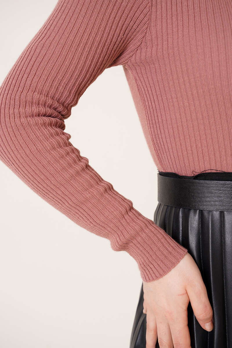 سترة نسائية بياقة عالية من BNG باللون الوردي الوردي - كليرمون