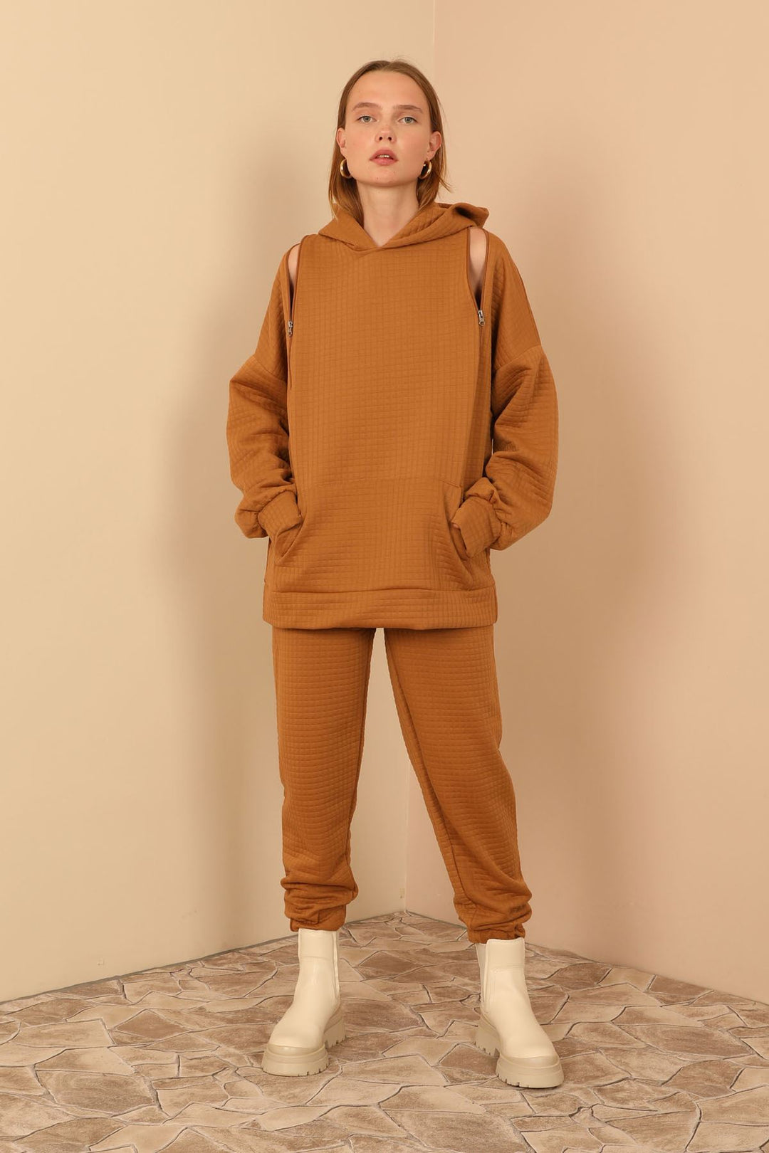 KKT Jesica Fabric Long Sleeve Hooded Oversize Zip Women Sweatshirt - Light Brown - Bondy