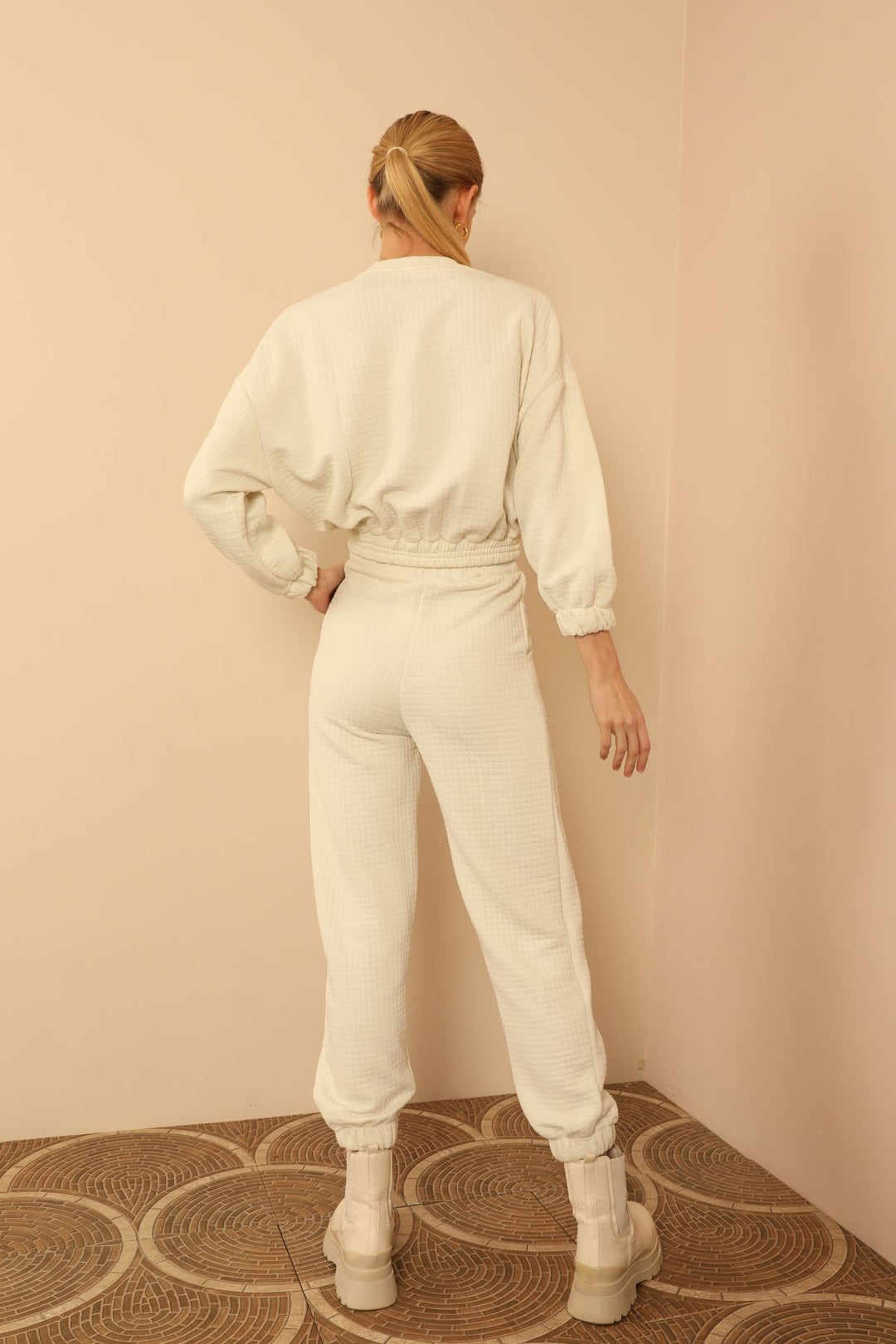 KKT Quilted Fabric Bicycle Collar Oversize Double Pocket Women Sweatshirt - Ecru - Civitanova Marche