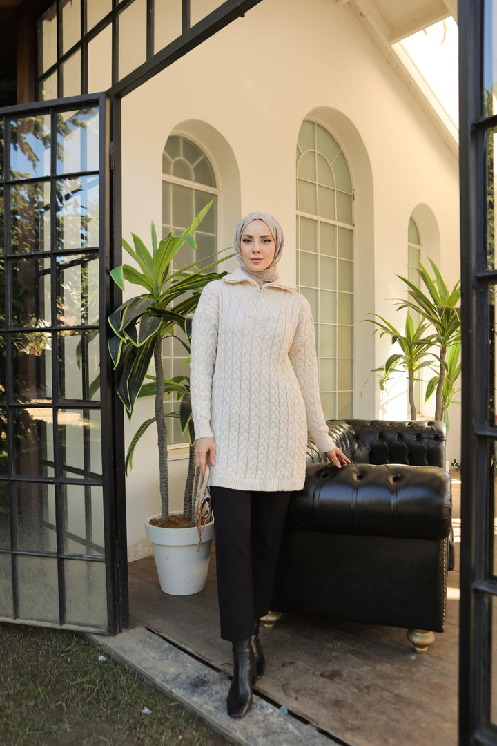 BNG سترة نسائية ذات لون حجري بياقة عالية مع سحاب ونمط محبوك - كليرمونت