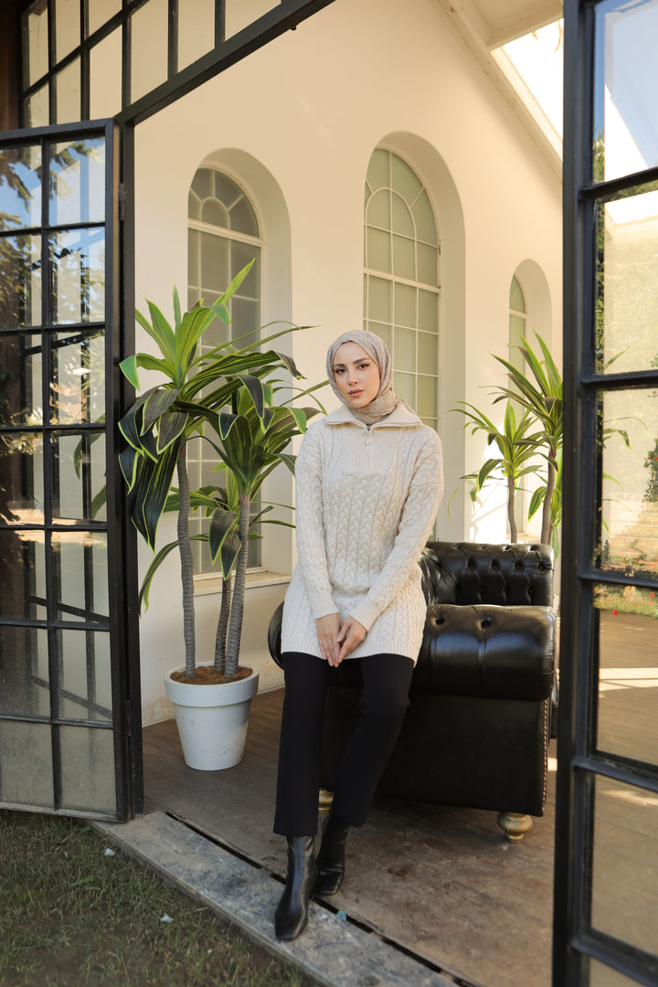 BNG سترة نسائية ذات لون حجري بياقة عالية مع سحاب ونمط محبوك - كليرمونت