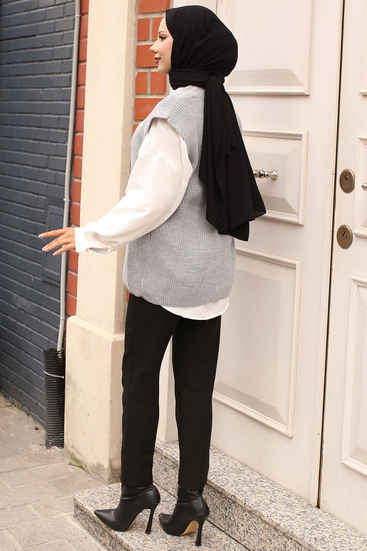 BNG Women  Button Detailed Sweater Gray - Clermont