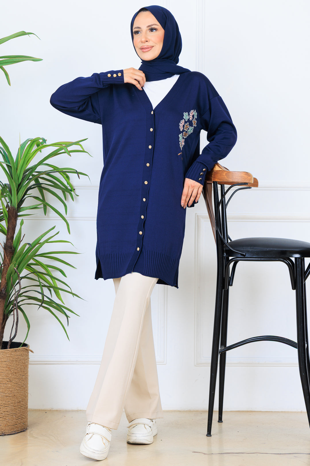 BNG Women Nakış Detaylı Boncuk İşlemeli Merserize Hırka N3280 Lacivert - Colmar