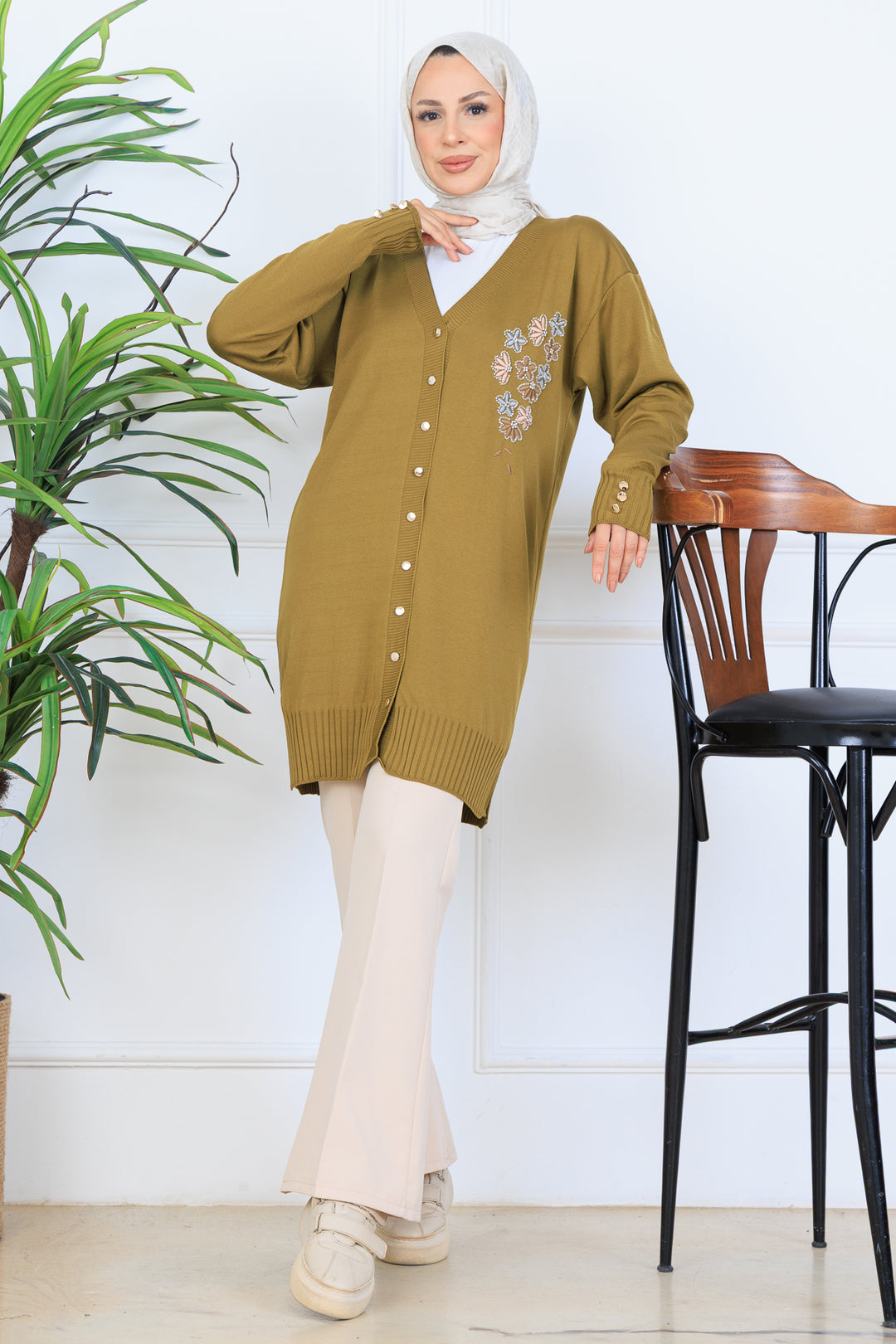 BNG Women Nakış Detaylı Boncuk İşlemeli Merserize Hırka N3280 Yağ Yeşili - Columbus