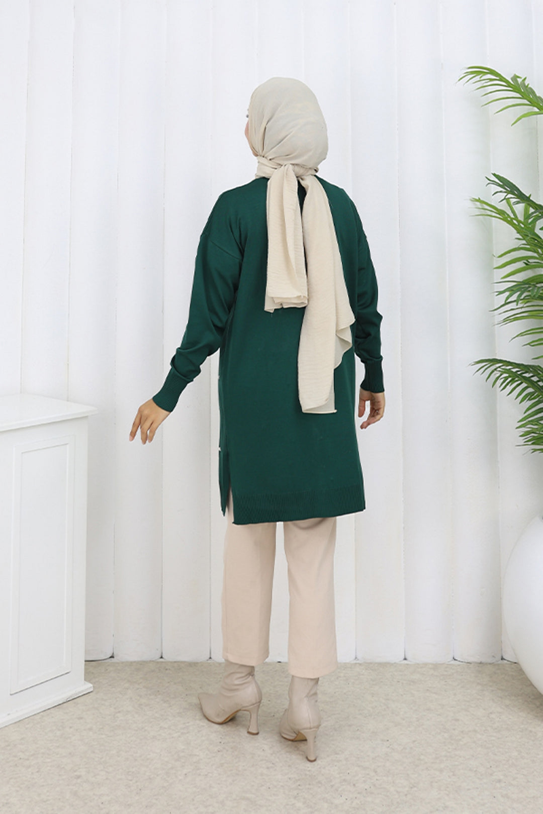 BNG Women Stone-embellished Baklava Pattern Long Cardigan N3246 Emerald Green - Blainville