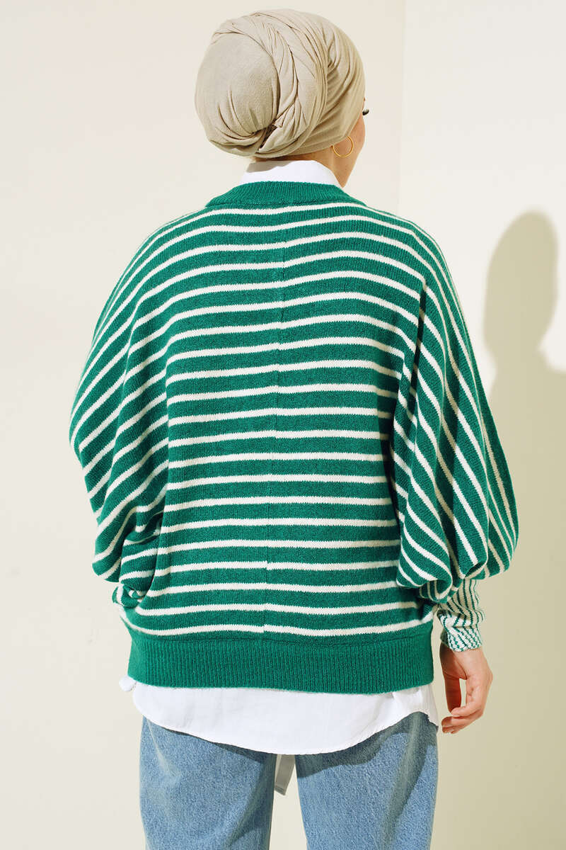 BNG Women Batwing Sleeve Striped Sweater Green - Clermont