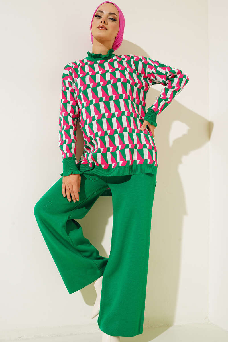 BNG Women Green Frilled Patterned Turtleneck Sweater - Clermont