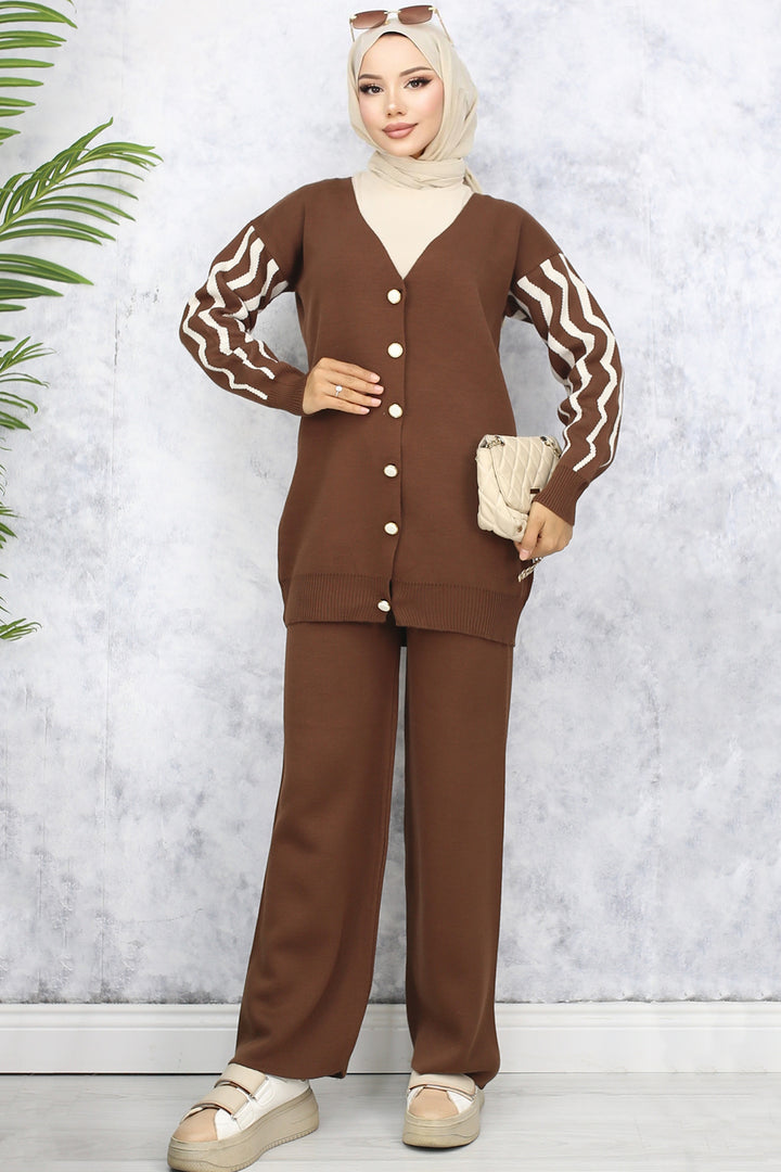 BNG Women Brown Knit Set with Patterned Sleeves - Năvodari