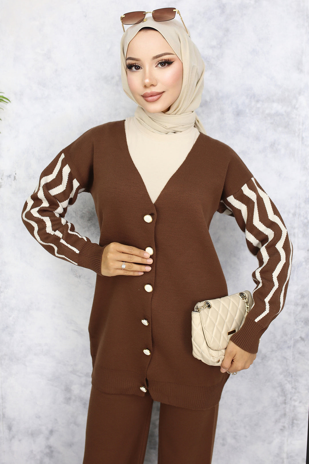BNG Women Brown Knit Set with Patterned Sleeves - Năvodari