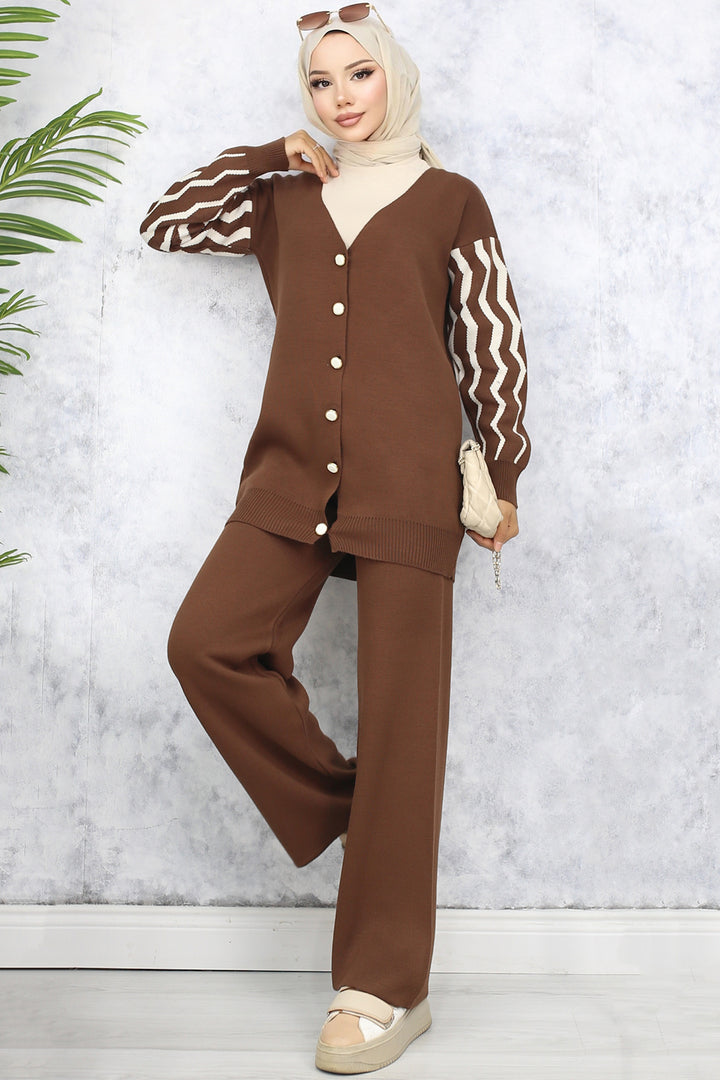 BNG Women Brown Knit Set with Patterned Sleeves - Năvodari