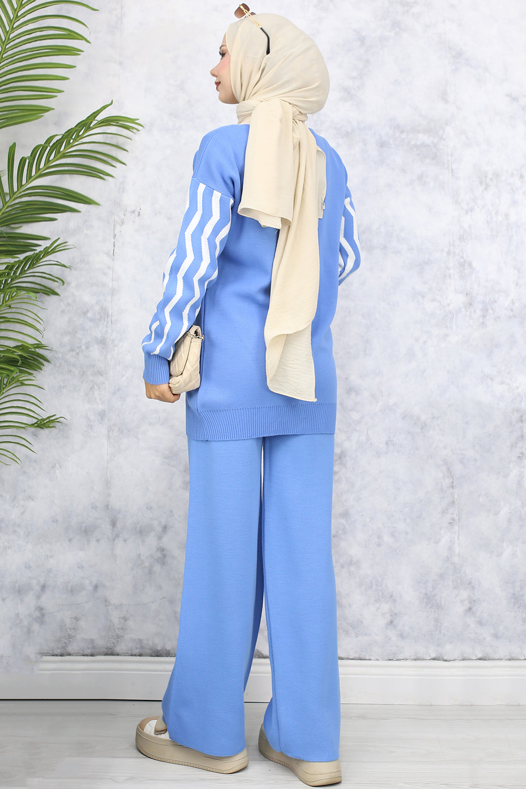 BNG Women Patterned Knitwear Set with Blue Sleeves - Colorado Springs