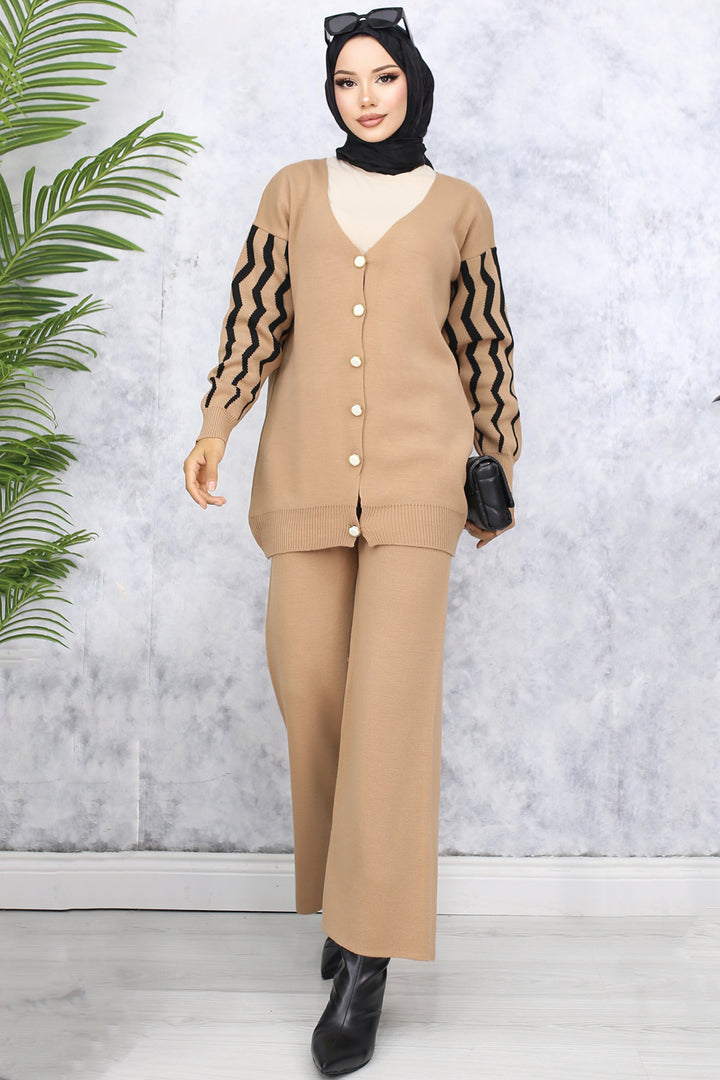 BNG Women Patterned Knitwear Set in Mink Color - Figueras