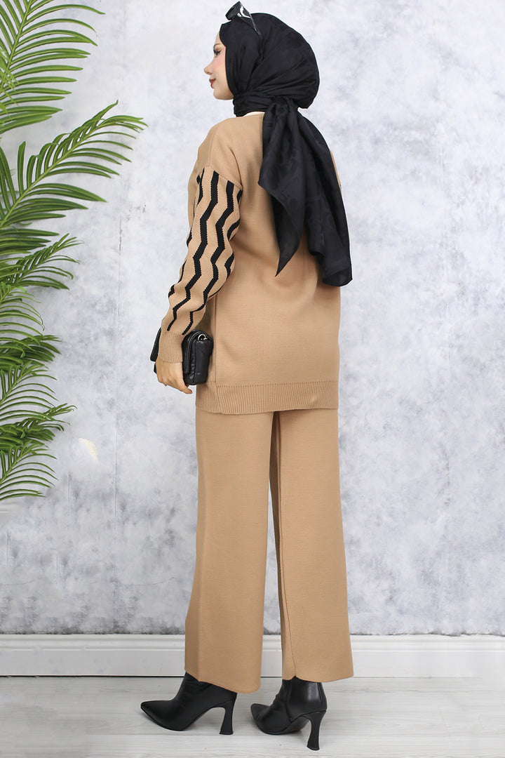 BNG Women Patterned Knitwear Set in Mink Color - Figueras