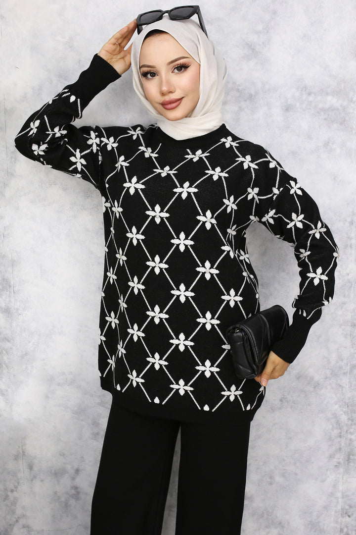 BNG Women Black Knitwear Set with Flower Pattern and Stones - Clermont