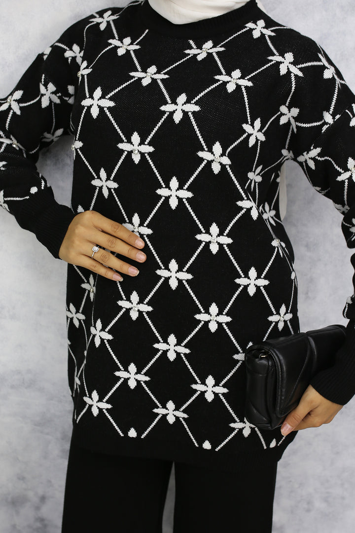 BNG Women Black Knitwear Set with Flower Pattern and Stones - Clermont