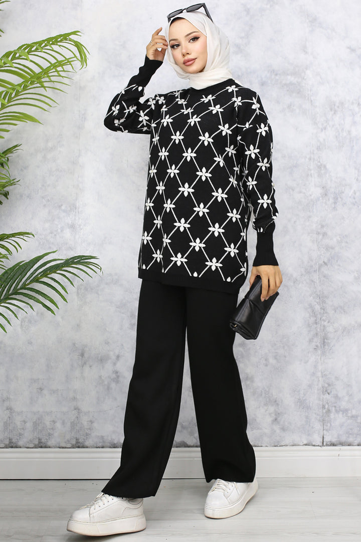BNG Women Black Knitwear Set with Flower Pattern and Stones - Clermont