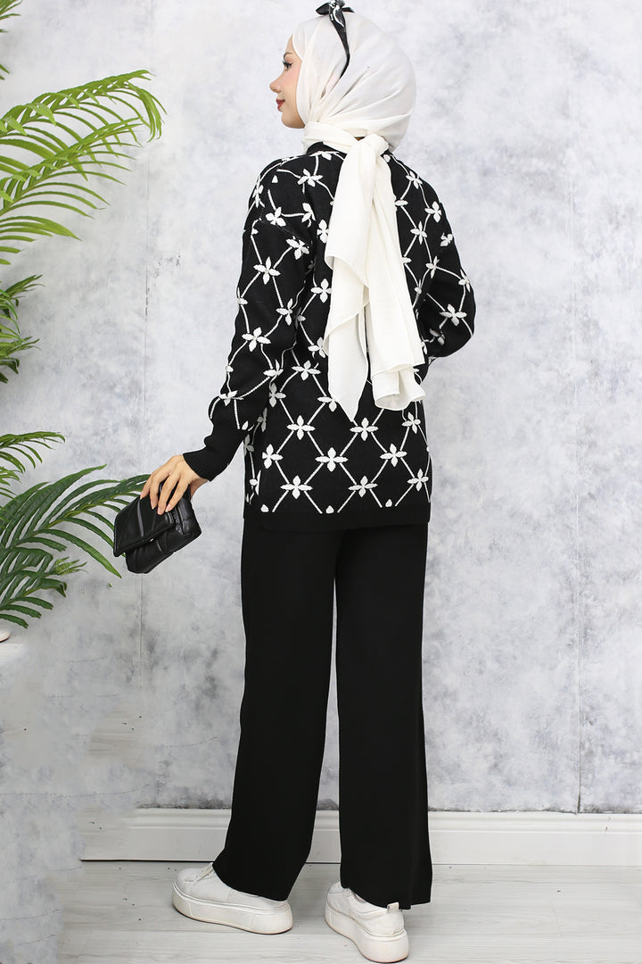 BNG Women Black Knitwear Set with Flower Pattern and Stones - Clermont
