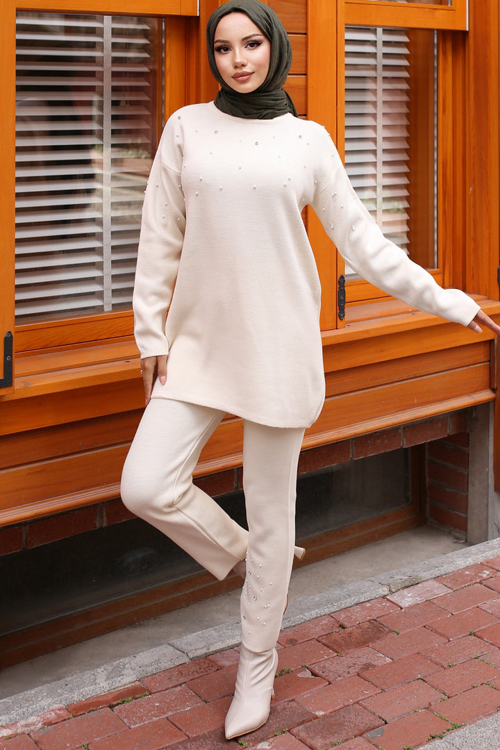BNG Women Stone-Detailed Knit Set Ecru - Navarre