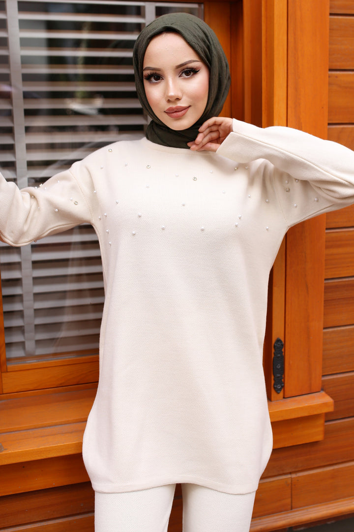 BNG Women Stone-Detailed Knit Set Ecru - Navarre