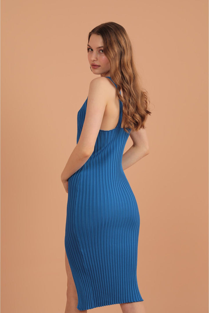 فستان KKT Knitwear برقبة على شكل حرف V للنساء - ساكس - مهمة