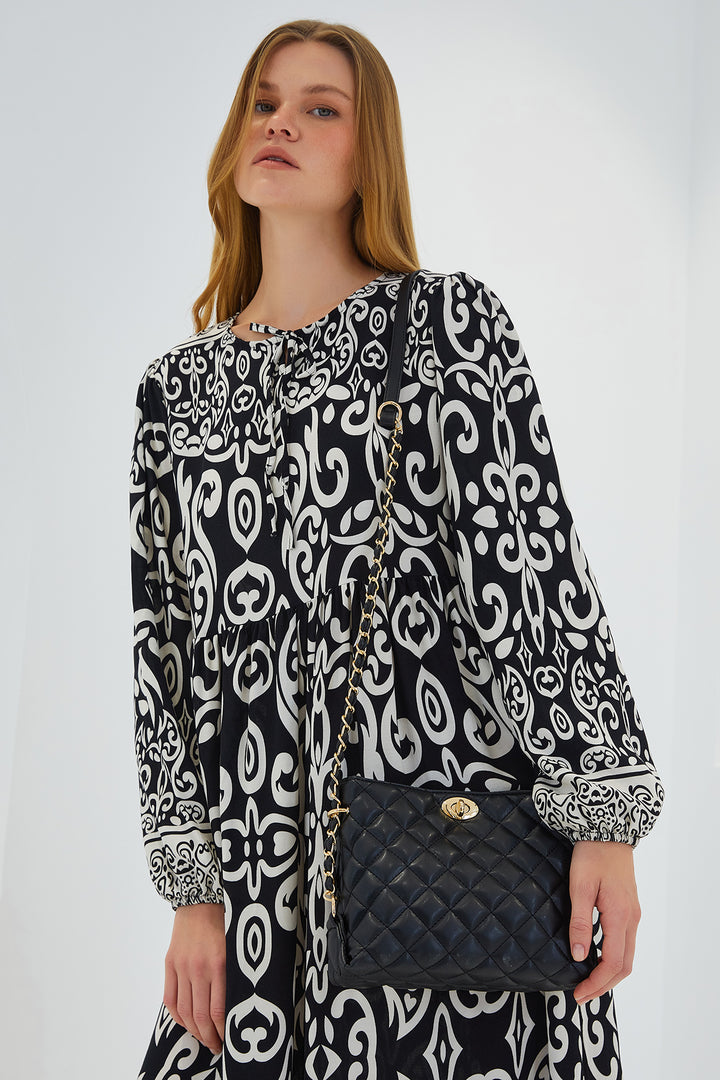 BGD Women Armine Women's Black Chain Detail Shoulder Bag 010165 - Avondale