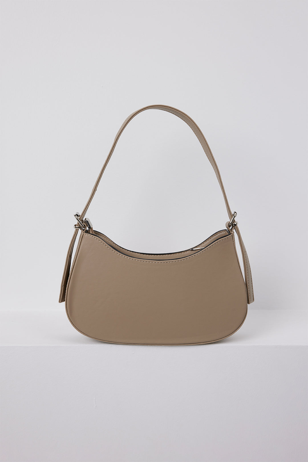 BGD Women Woman Beige Plain Baguette Bag 010167 - Isla