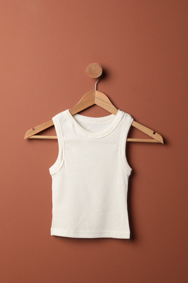 بلوزة نسائية من KKT من قماش Camisole بياقة رسن - كريمي - أوديسا