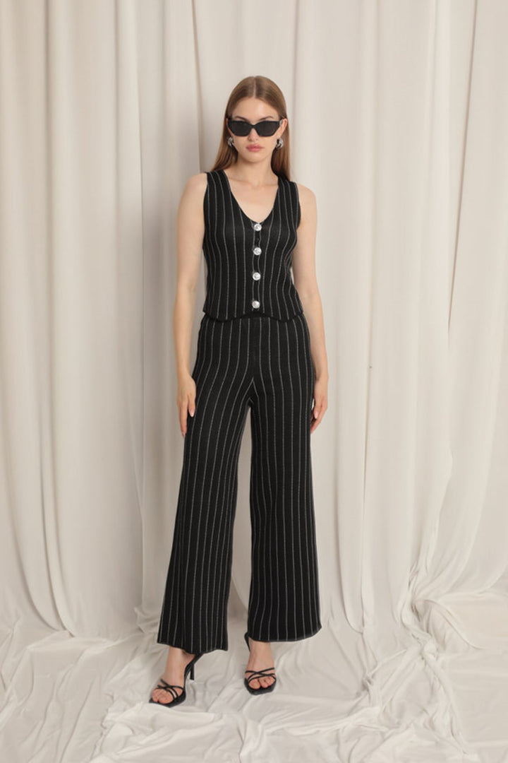 KKT Knitted Fabric Vest Women's Black Suit - San Baudilio de Llobregat