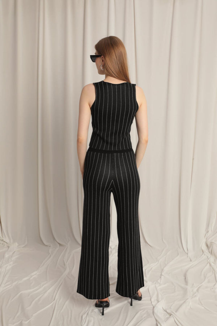 KKT Knitted Fabric Vest Women's Black Suit - San Baudilio de Llobregat