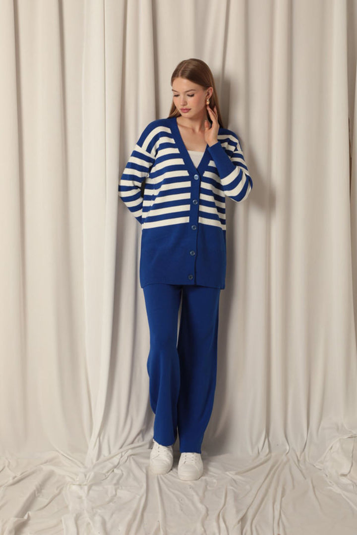 KKT Knitwear Fabric Striped Women's Cardigan Saxe Set - Hemet