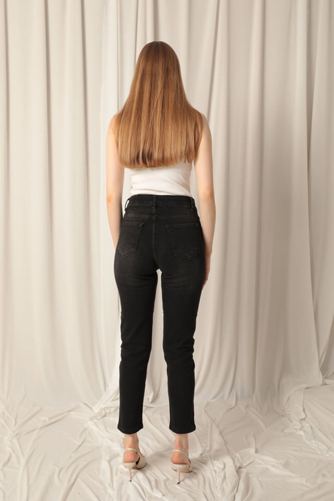 بنطلون جينز نسائي أسود من KKT Denim Fabric Mom - بيرث