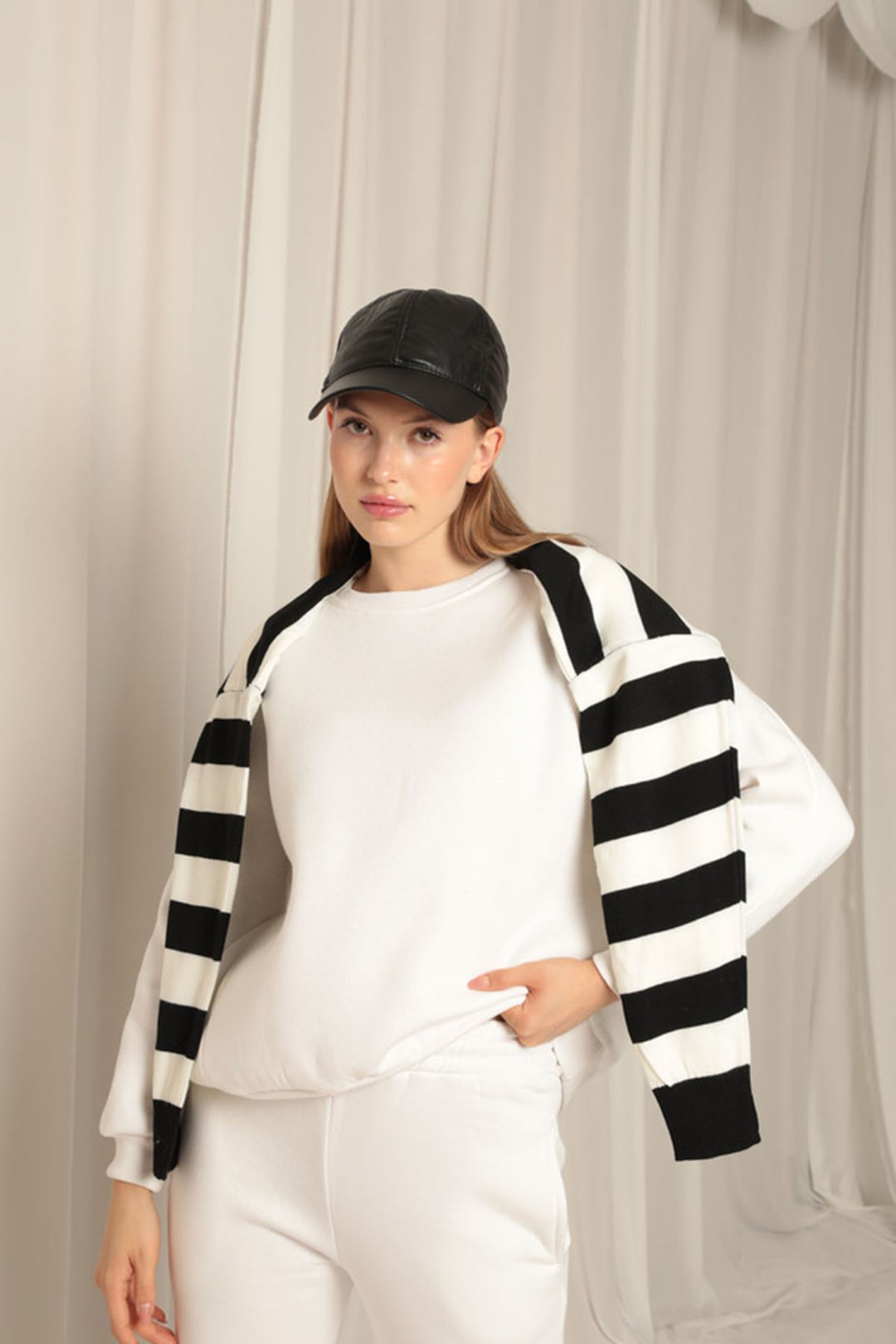 KKT Three Thread Fabric Zero Collar Women's Ecru Sweat - San Severo