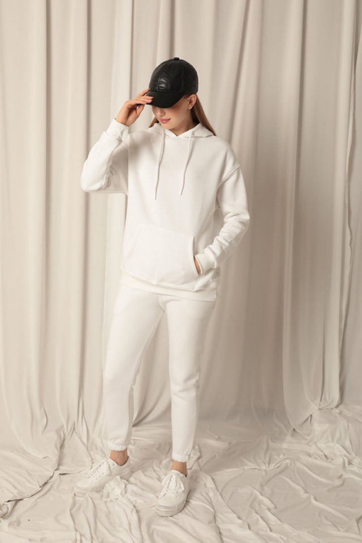KKT Three Yarn Fabric Kangaroo Pocket Hooded Women's Ecru Sweat - Collado-Villalba
