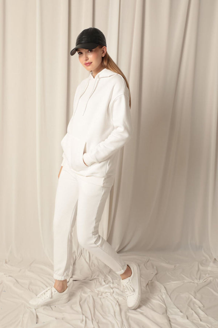 KKT Three Yarn Fabric Kangaroo Pocket Hooded Women's Ecru Sweat - Collado-Villalba