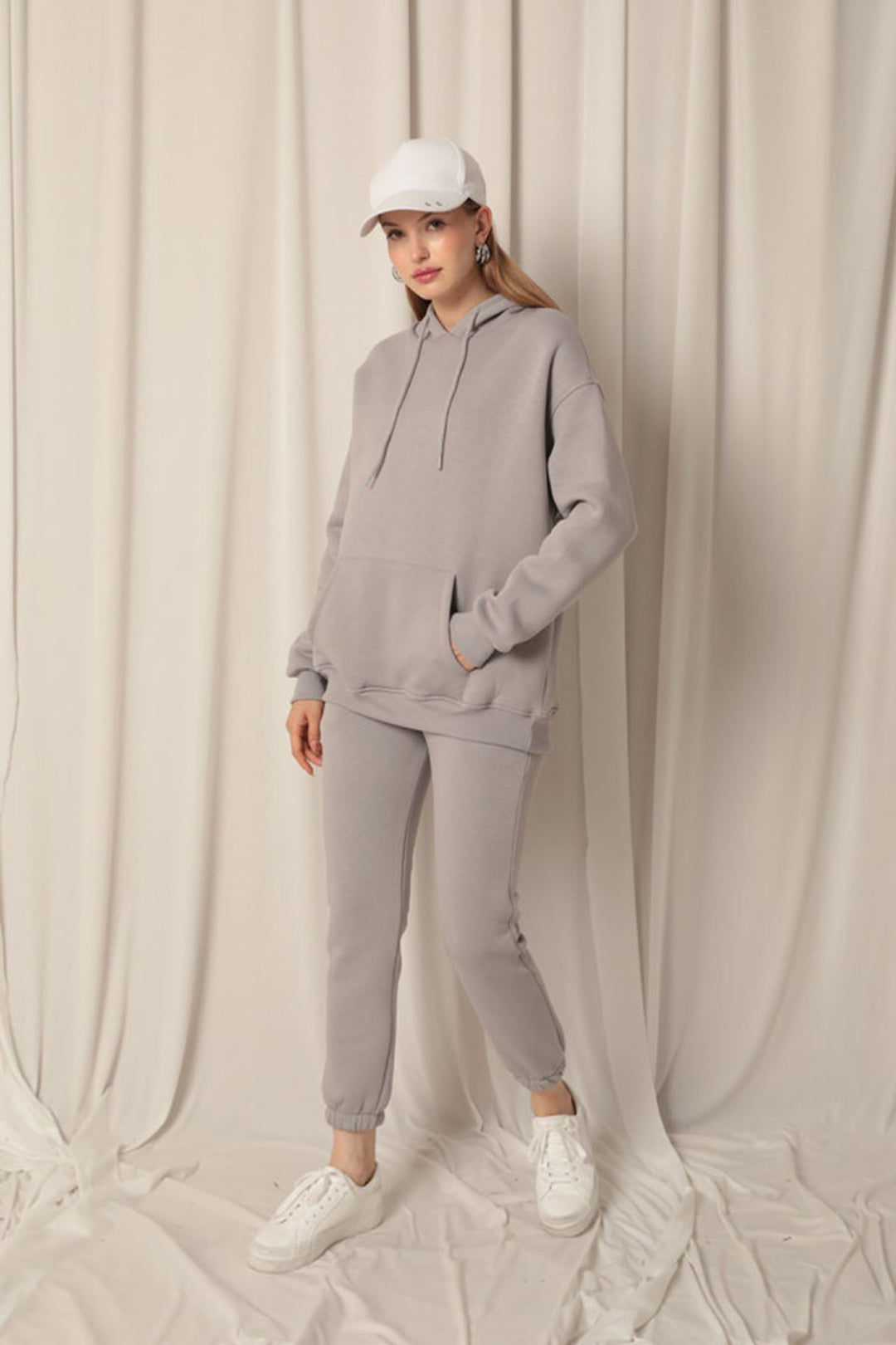 KKT Three Yarn Fabric Kangaroo Pocket Hooded Women's Gray Sweat - Neubrandenburg
