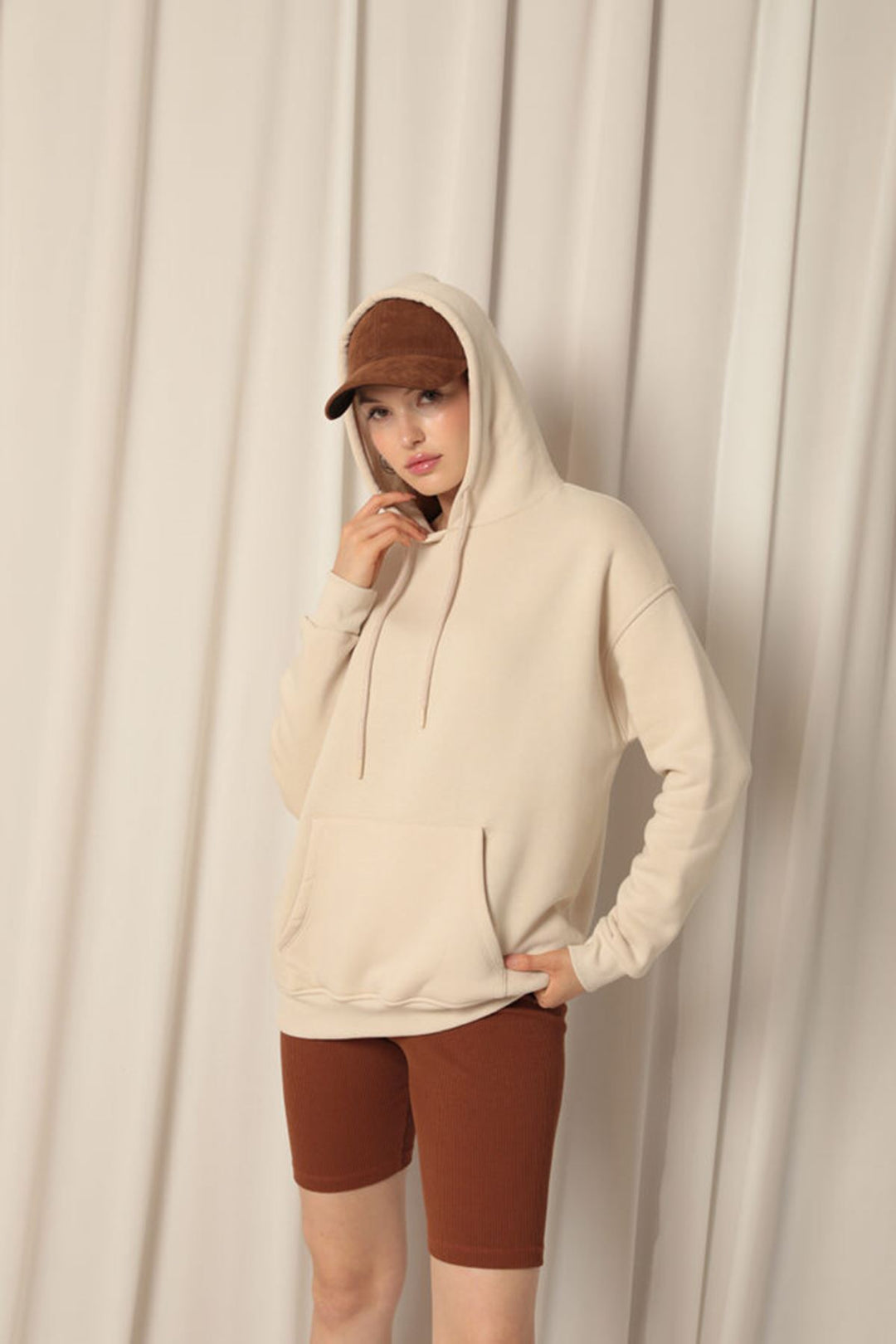 KKT Three Thread Kangaroo Pocket Women's Hooded Beige Sweater - Queluz