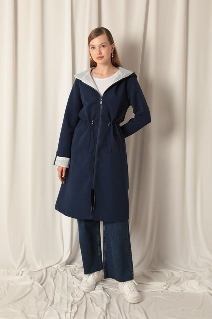 KKT Torino Fabric Striped Hooded Women's Navy Blue Raincoat - Rincón de Romos