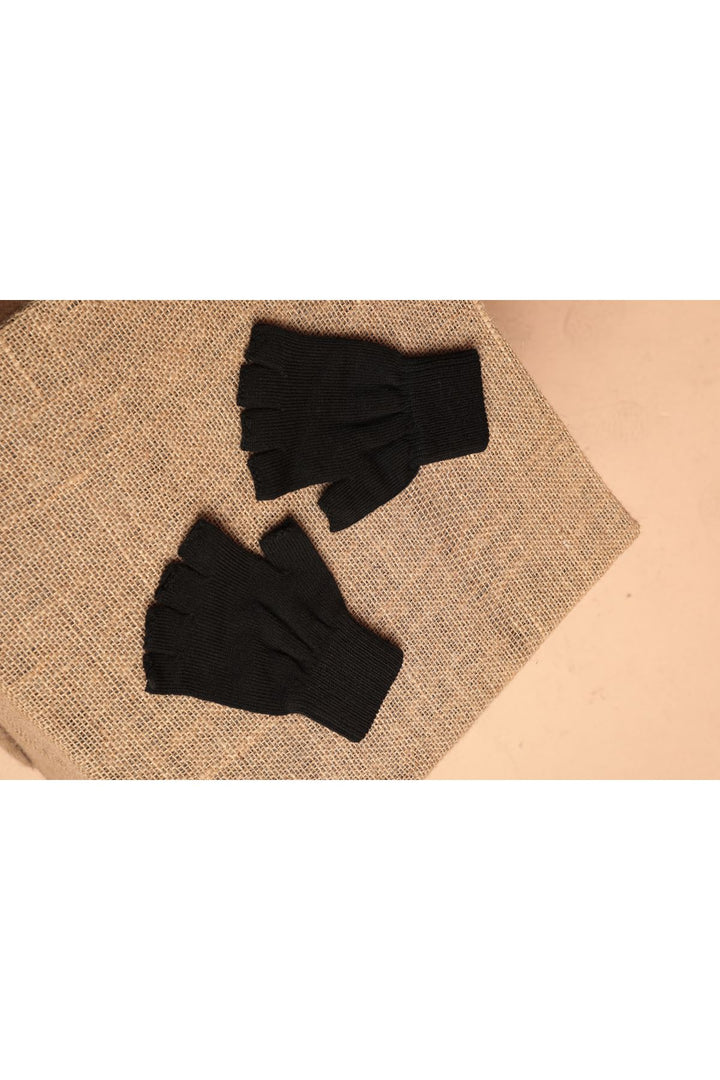 KKT Women's Black Fingerless Gloves - Westland