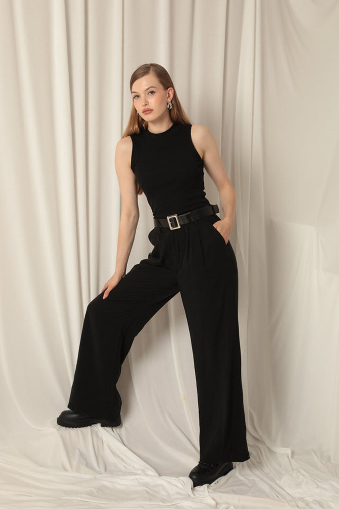 KKT Tencel Fabric Woven Women's Black Trousers - East Kelowna