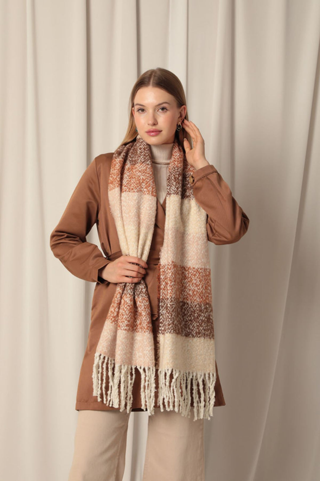 KKT Yumoş Boucle Women's Coffee Shawl - Rochester