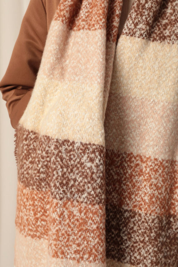 KKT Yumoş Boucle Women's Coffee Shawl - Rochester