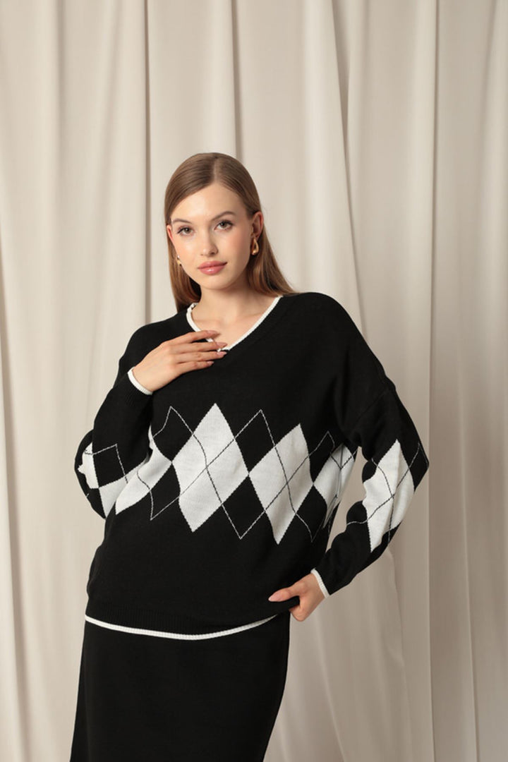 KKT Knitwear Fabric Women's Black/Ecru Suit - Caen